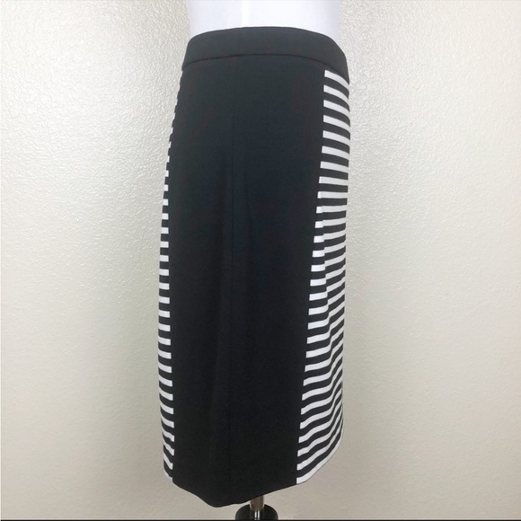Calvin Klein Black and White Striped Pencil Skirt w/Black Side Panels - Size 4 - Picture 2 of 11